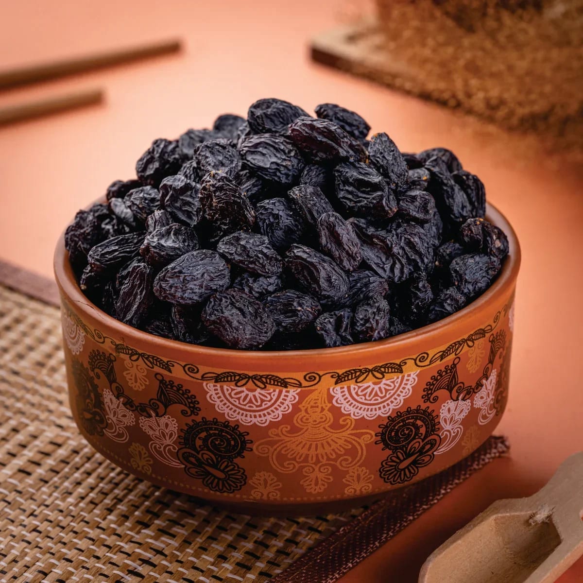 BLACK RAISINS  JUMBO 250 grams
